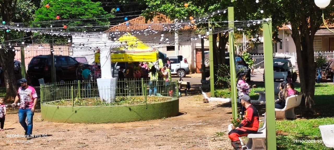 Fila de off-roads na avenida